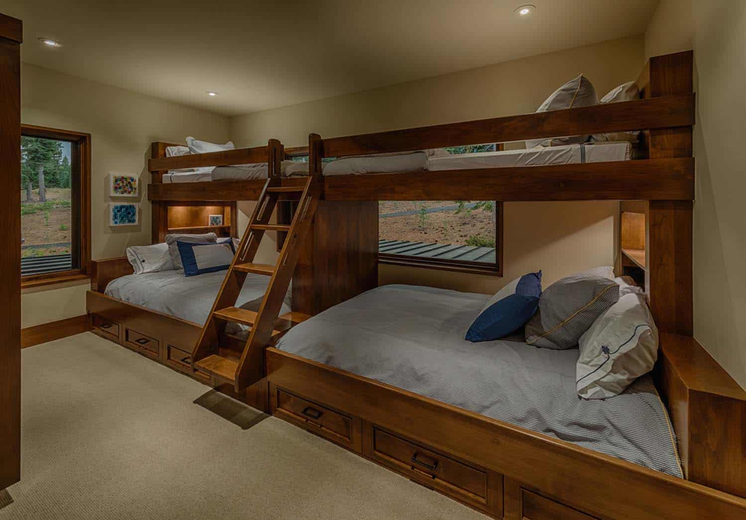 transitional-style-mountain-home-kids-bunk-bedroom