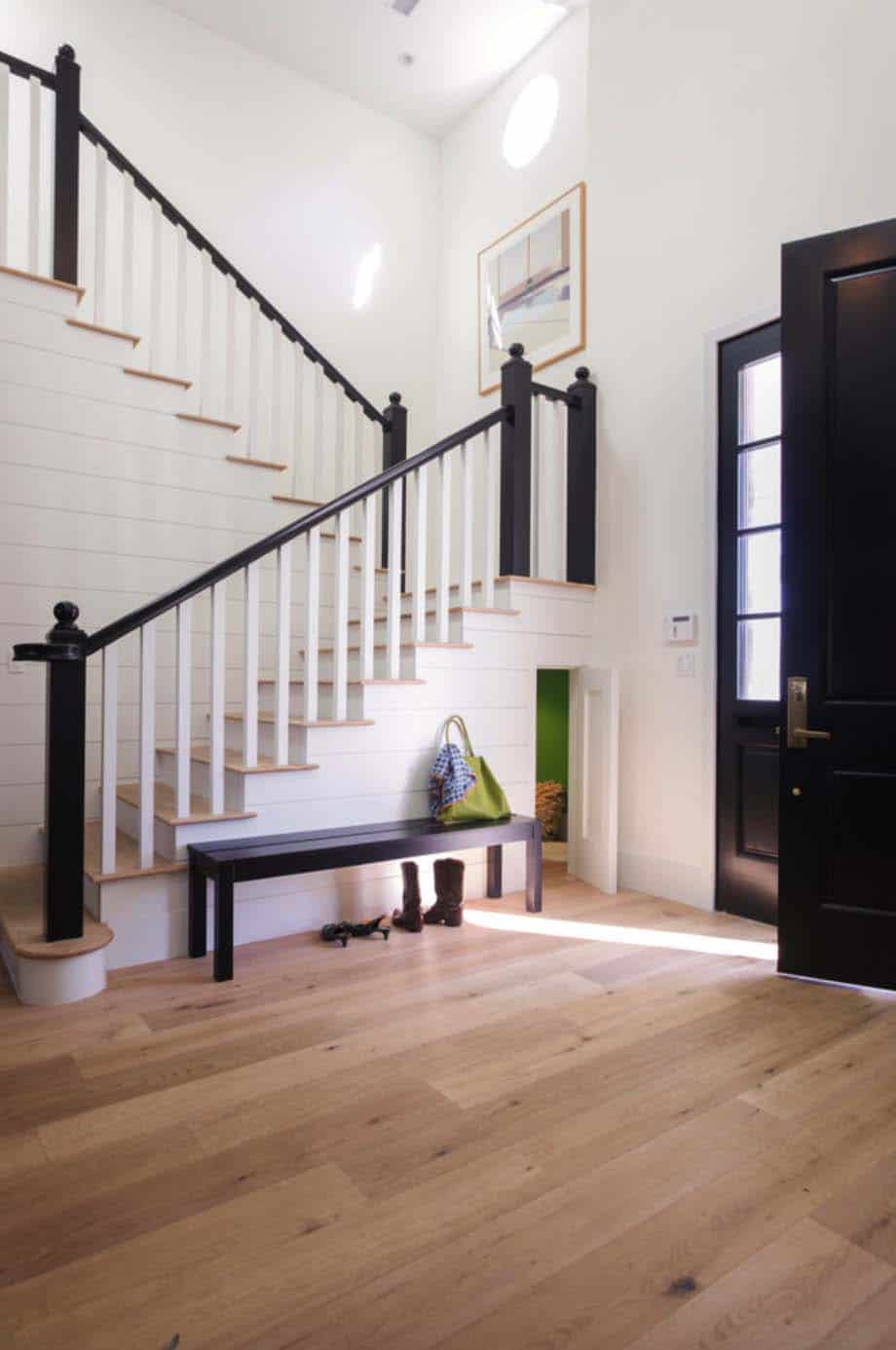 transitional-home-entry-staircase
