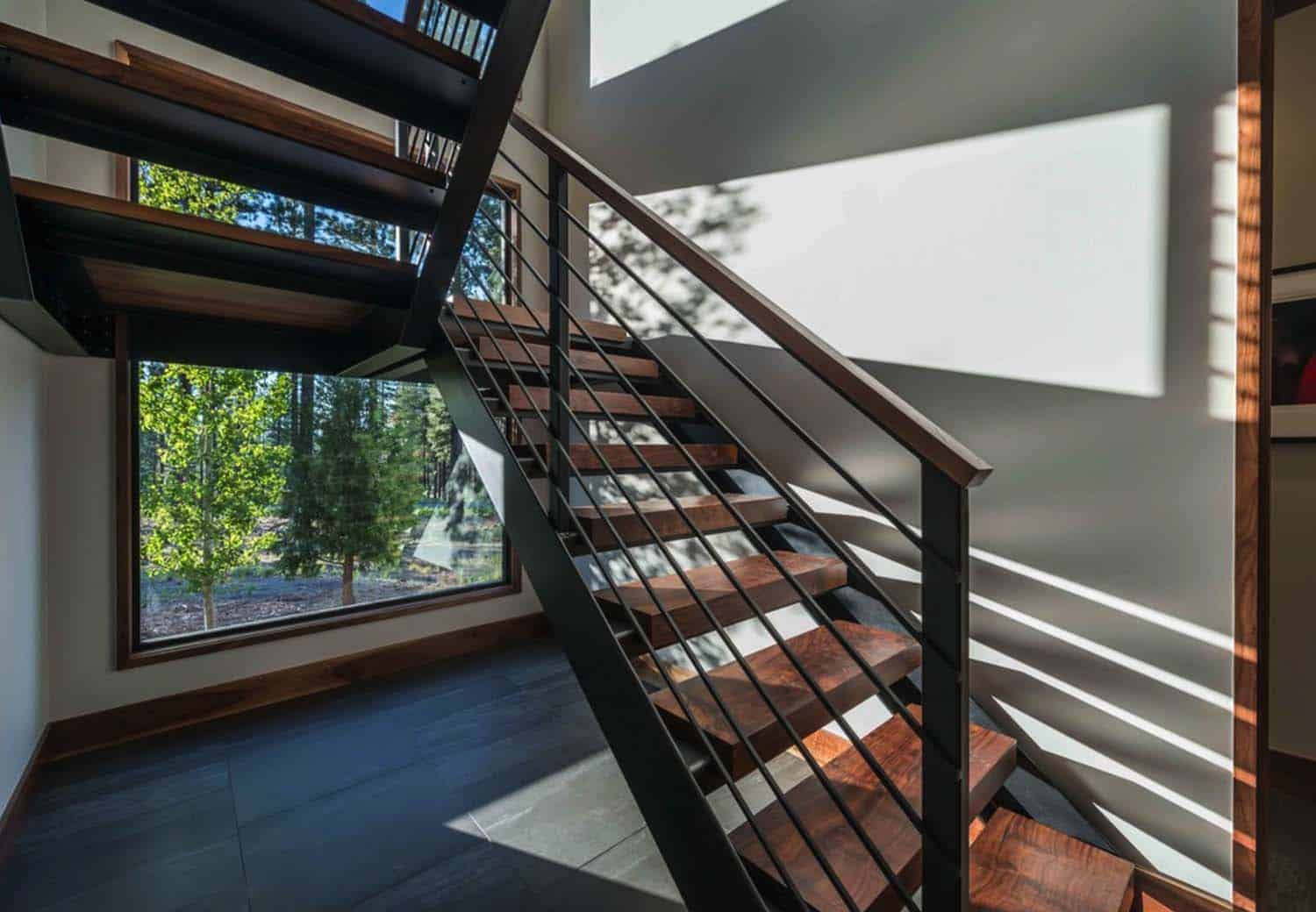 contemporary-home-staircase