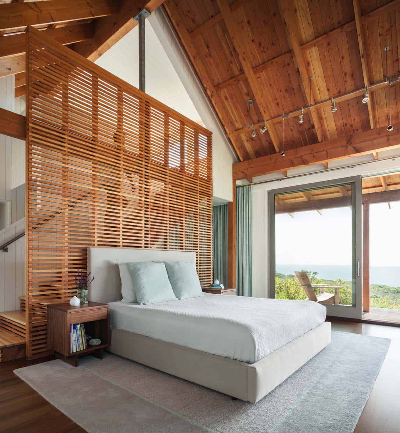 modernized-farmhouse-coastal-retreat-bedroom