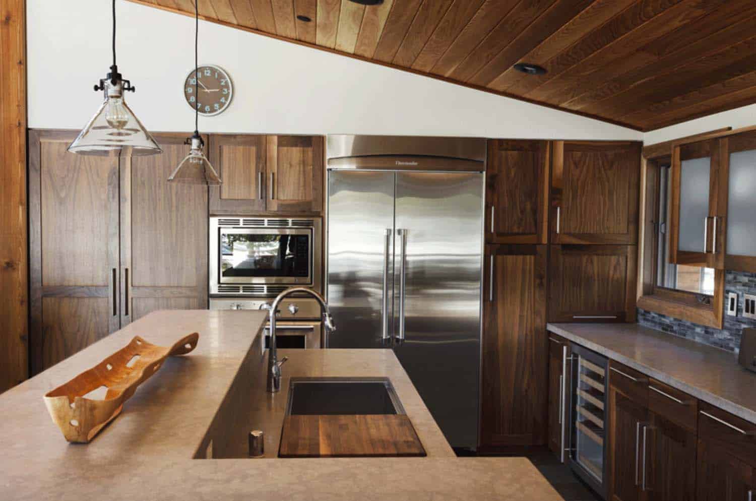 mountain-modern-rustic-home-kitchen