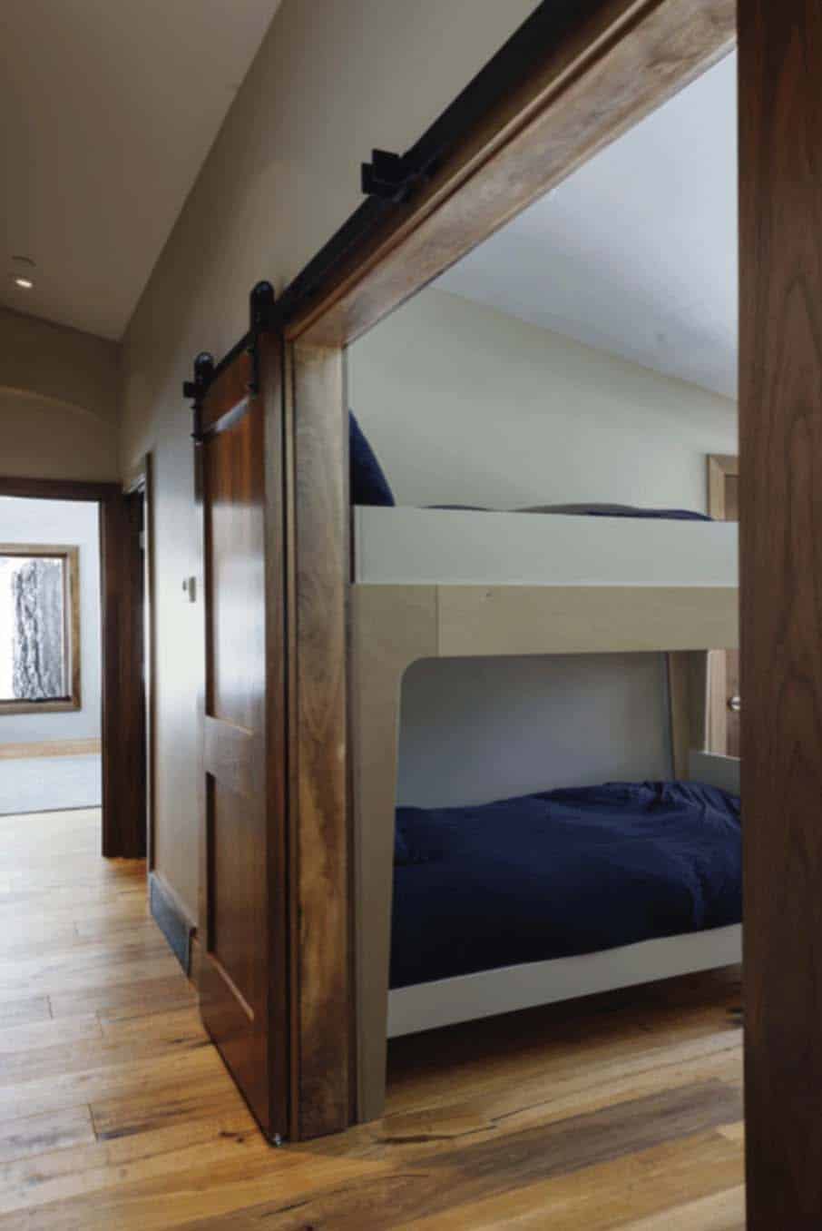 mountain-modern-rustic-home-bedroom