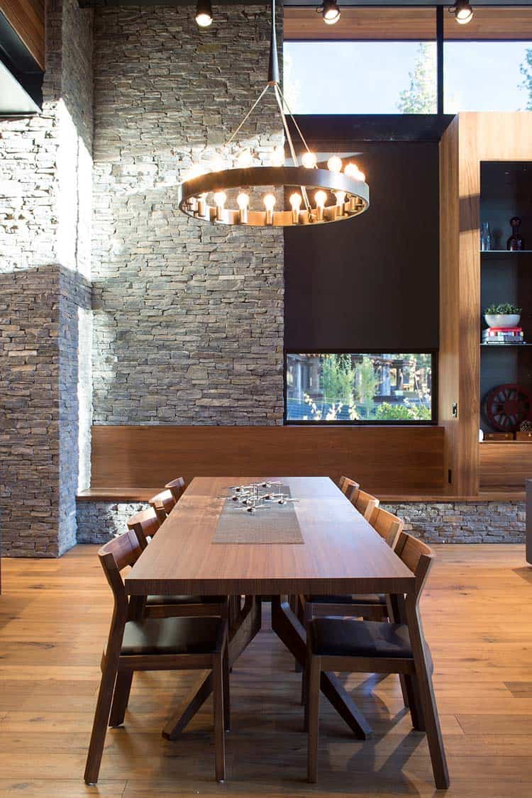 mountain-modern-prefab-dining-room