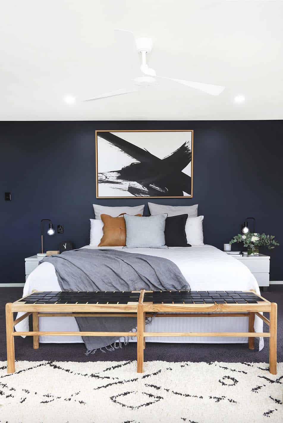 20+ Serene And Elegant Master Bedroom Decorating Ideas