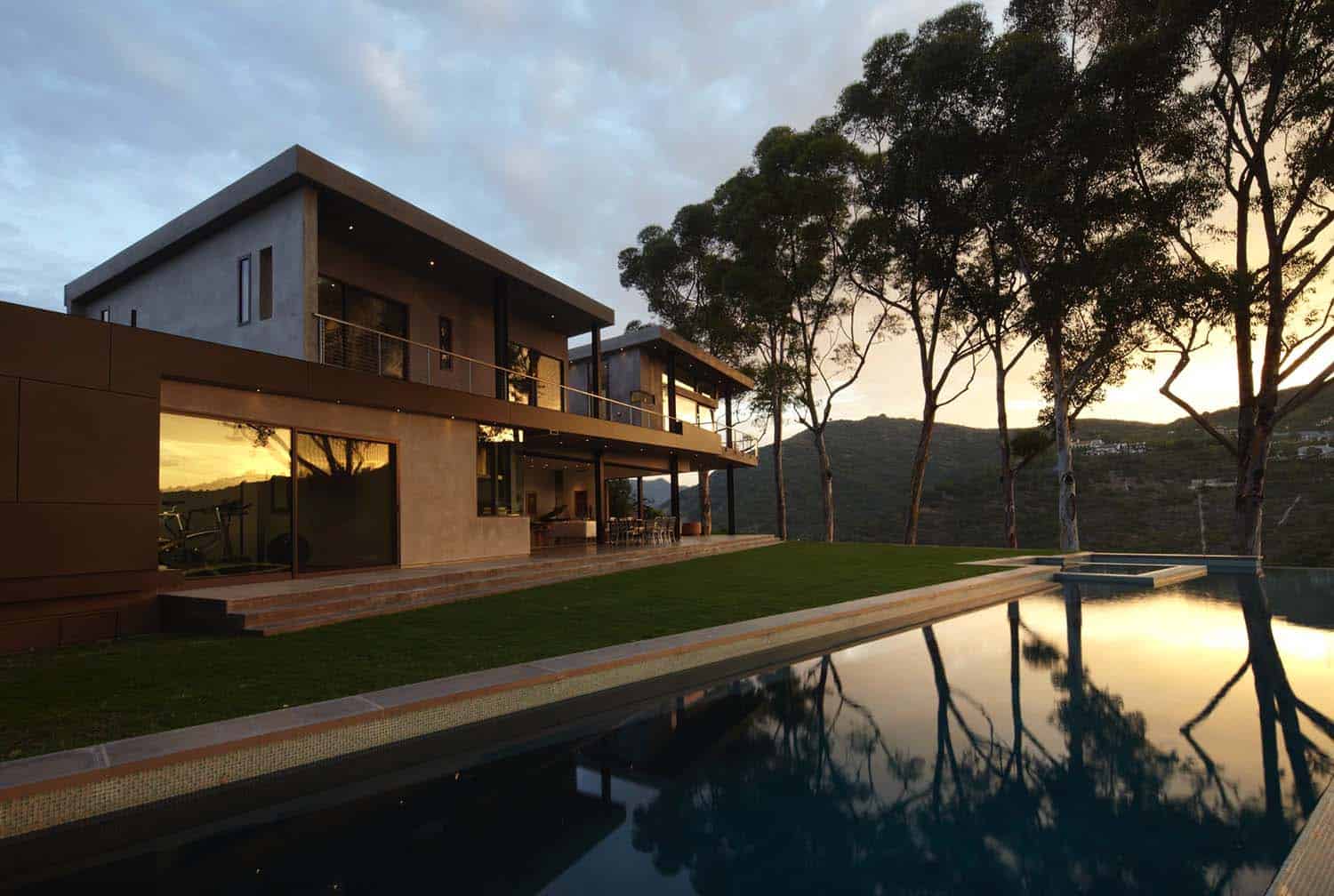 modern-dream-house-exterior-pool