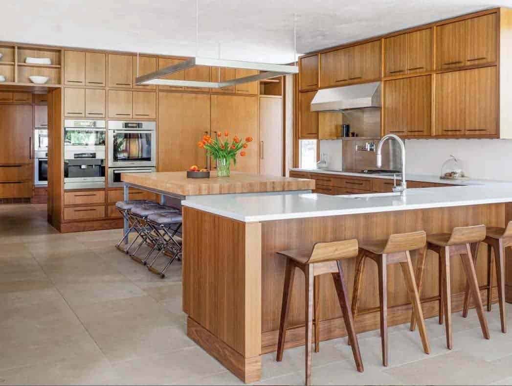 family-lake-house-contemporary-kitchen