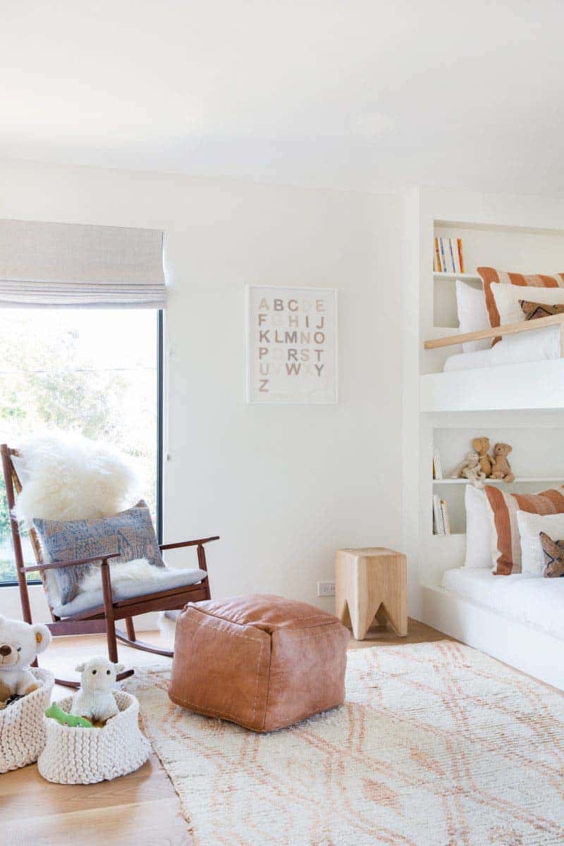 scandinavian-modern-kids-bunk-bedroom