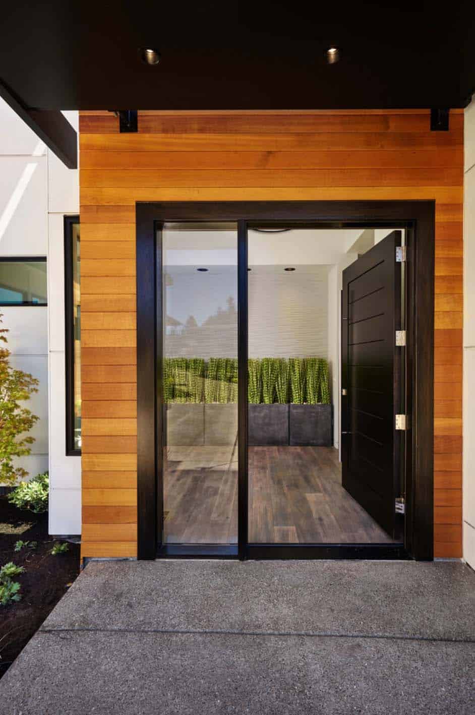 radiant-contemporary-home-entry