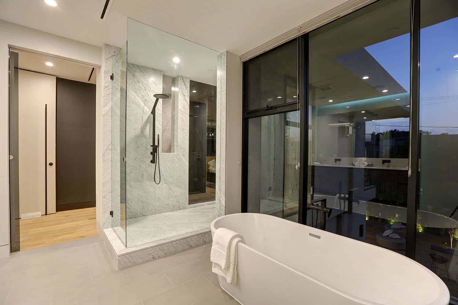 contemporary-master-bathroom