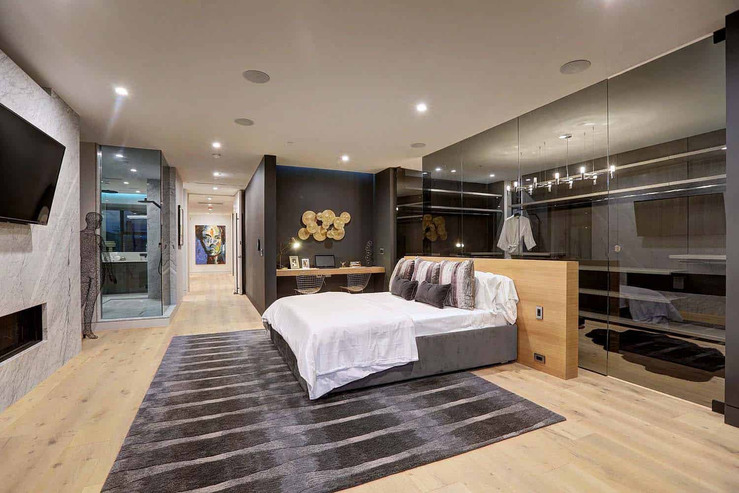 contemporary-master-bedroom
