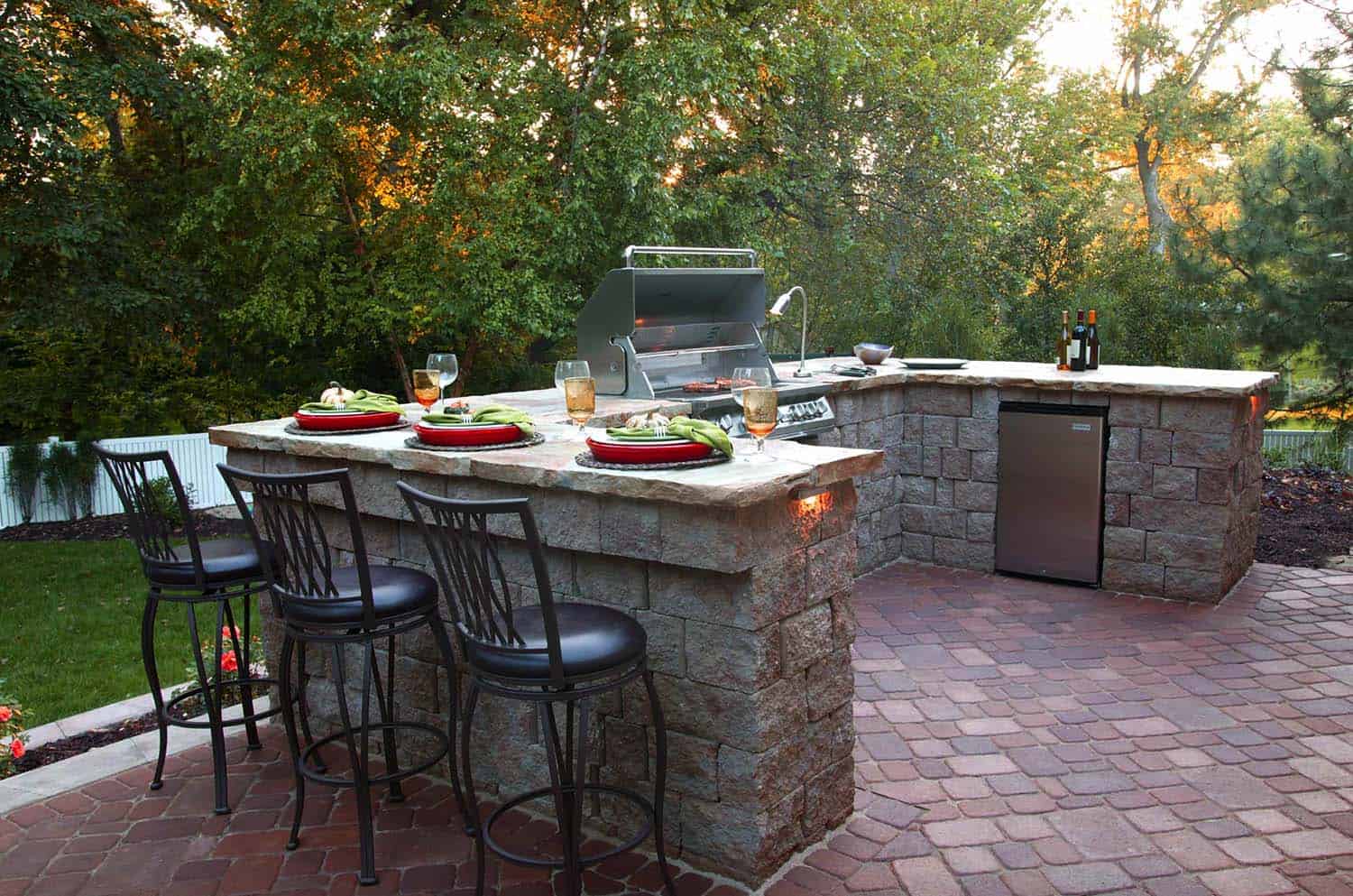 20 Absolutely Fantastic Outdoor Kitchen Ideas For Dining Al Fresco