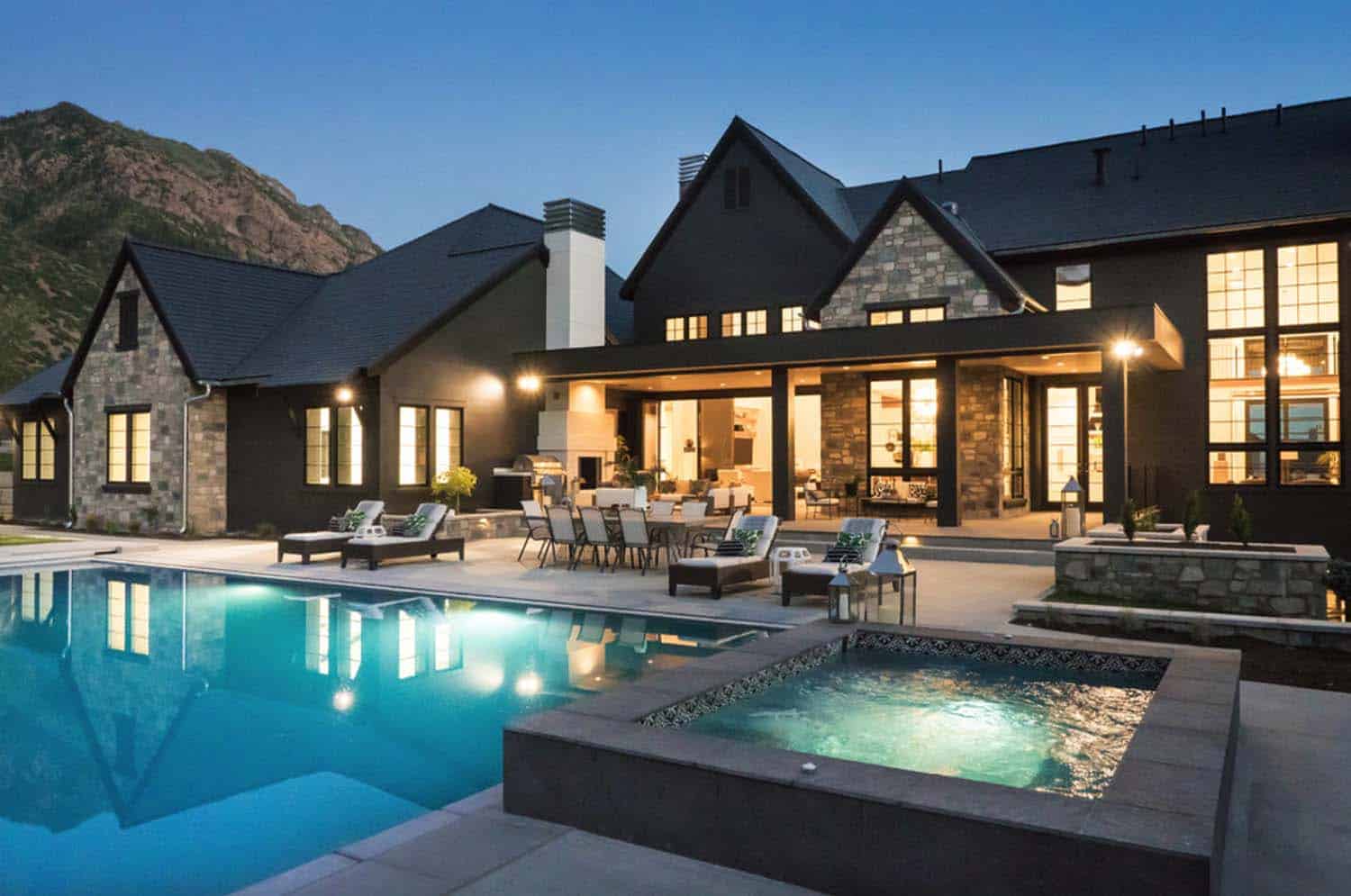 luxury-farmhouse-modern-design-pool