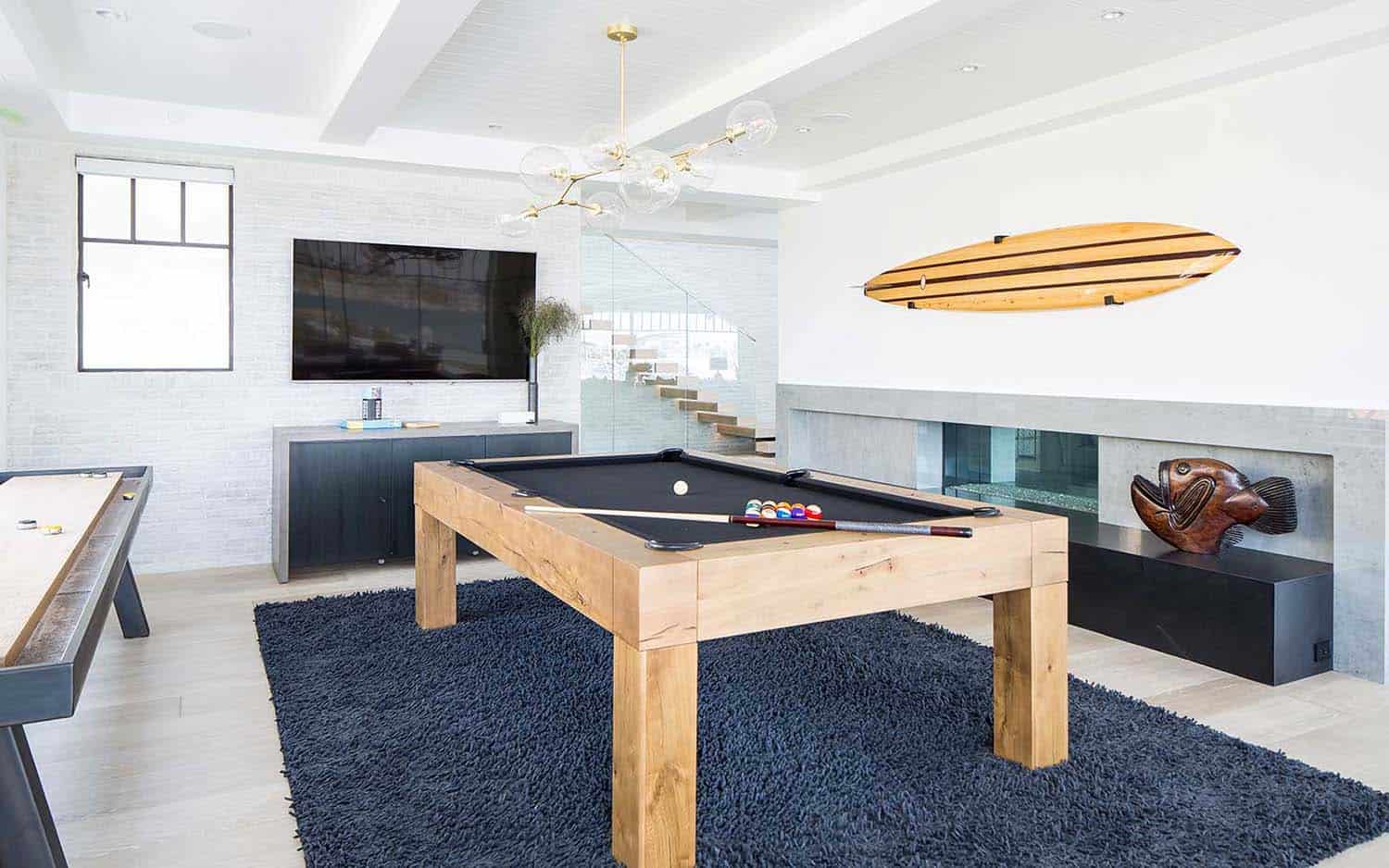 modern-beach-house-beach-style-family-room
