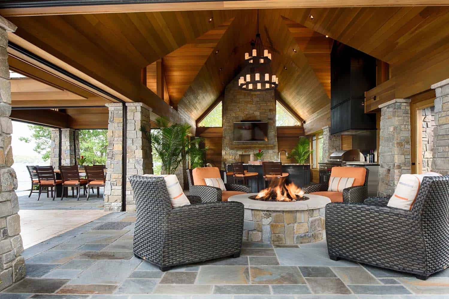 modern-poolhouse-living-room