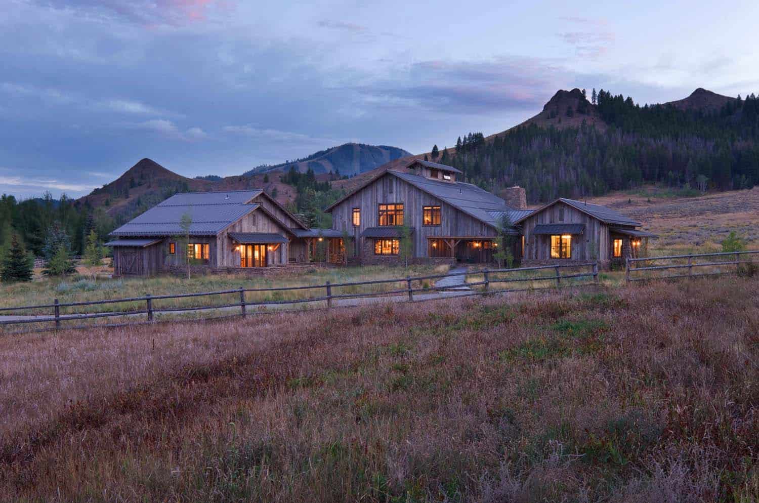 rustic-family-lodge-reclaimed-barn-exterior