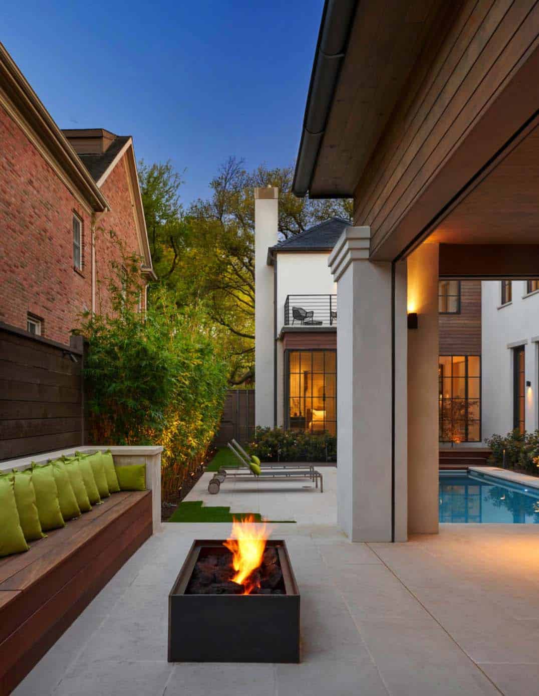 contemporary-residence-patio