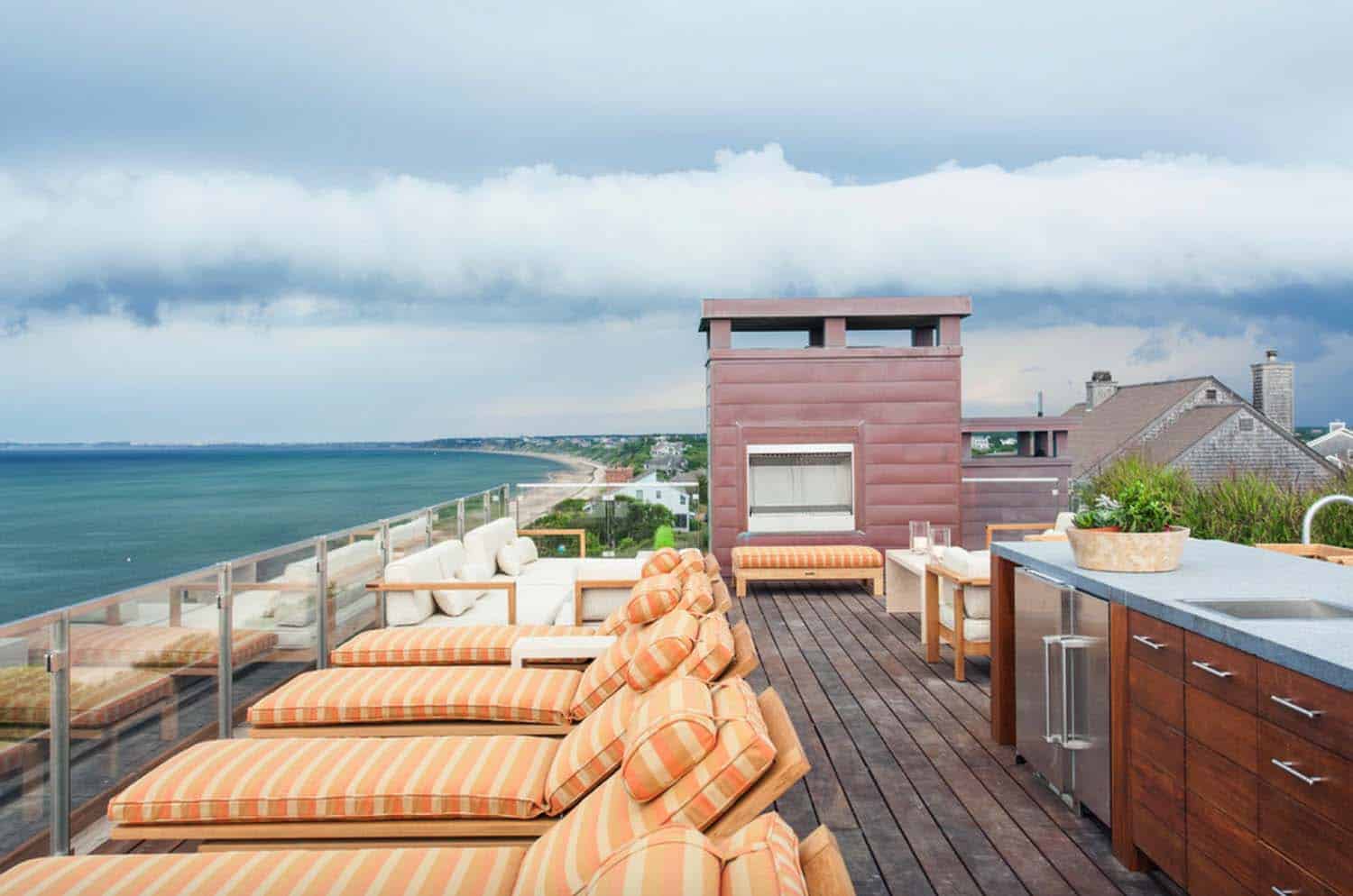 beach-style-modern-roof-deck