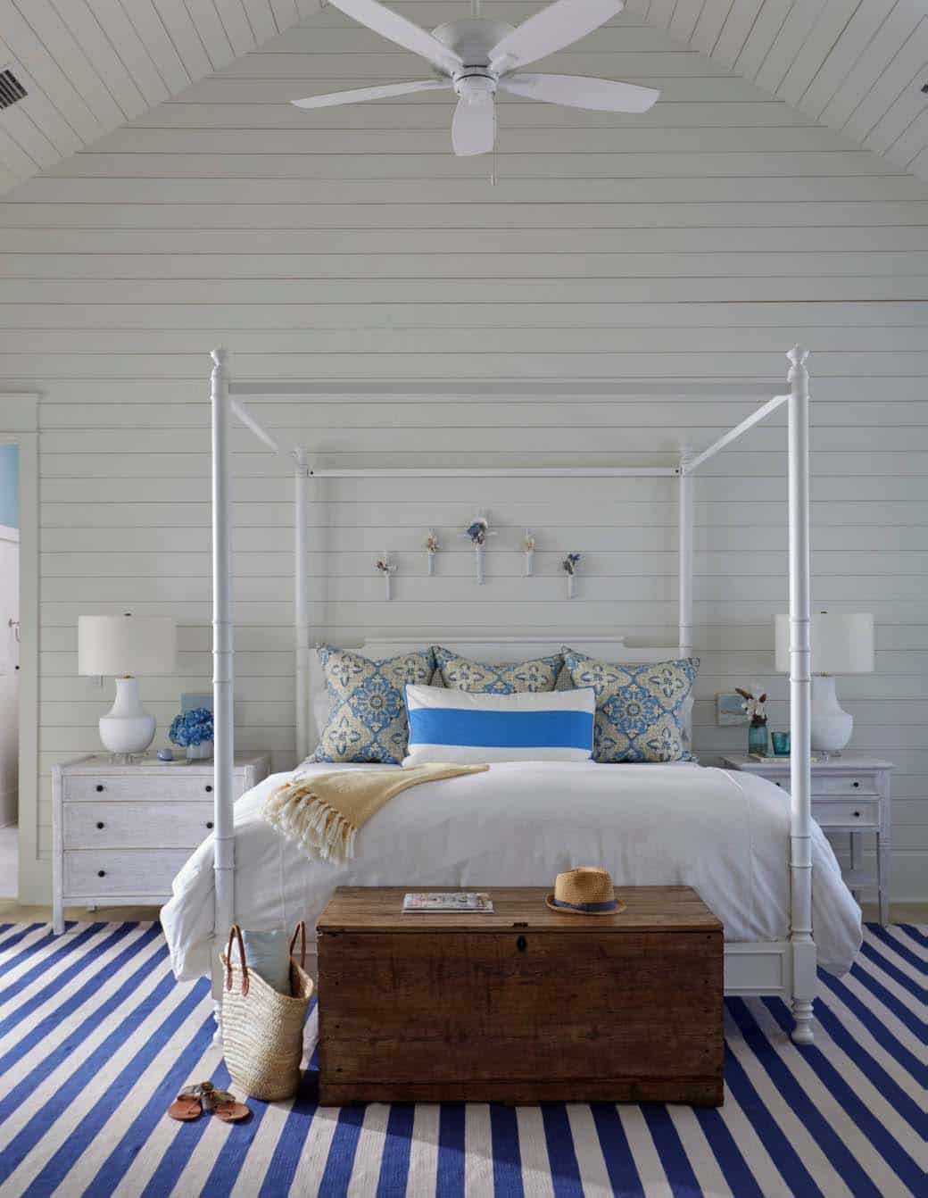 beach-beach-style-bedroom