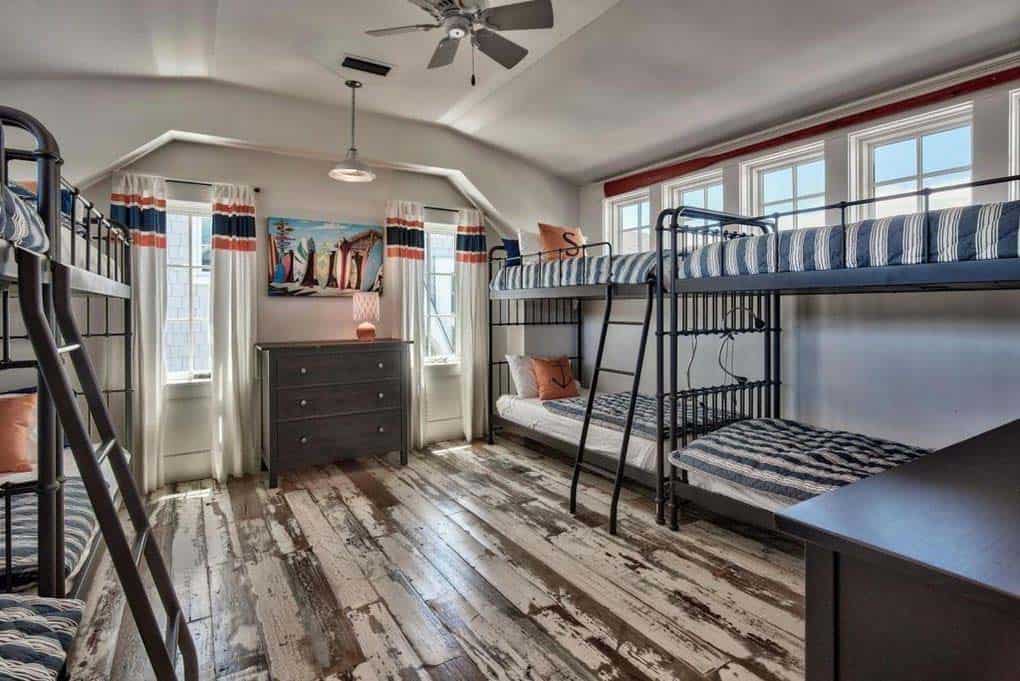 beach-home-kids-bunk-bedroom