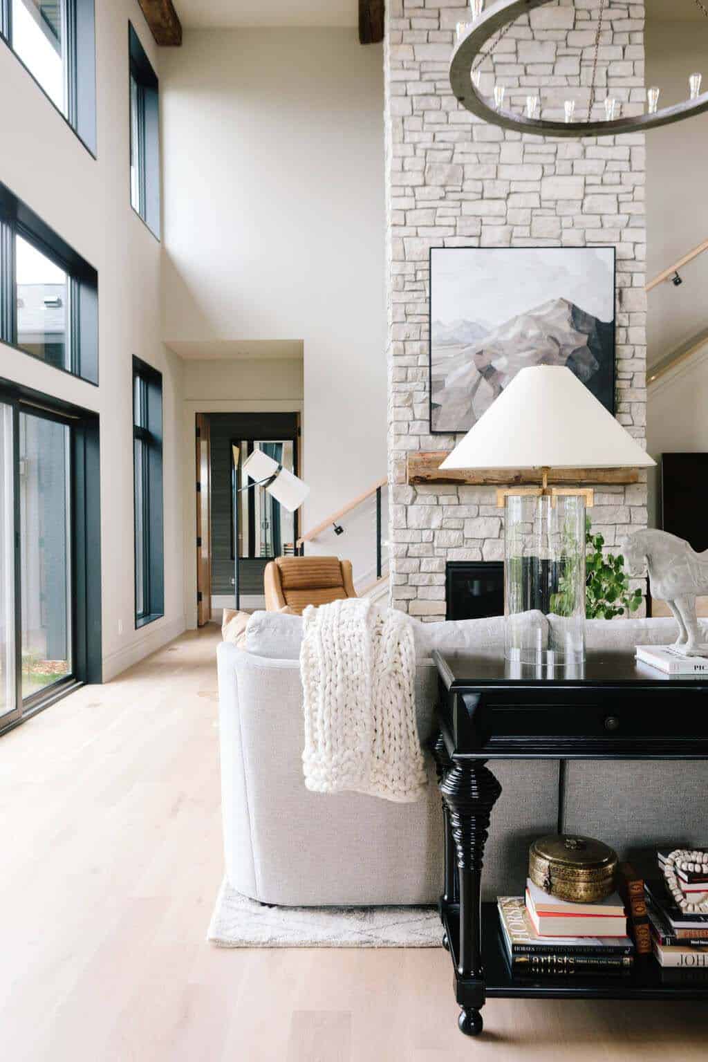 mountain-inspired-modern-family-room