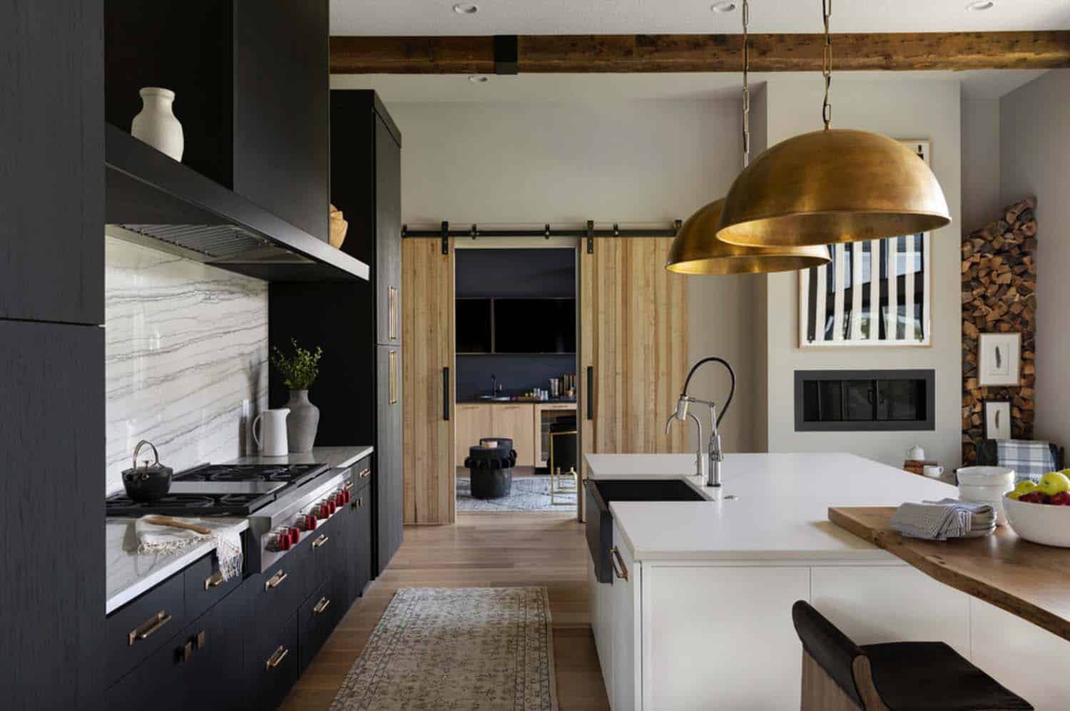 mountain-inspired-modern-kitchen