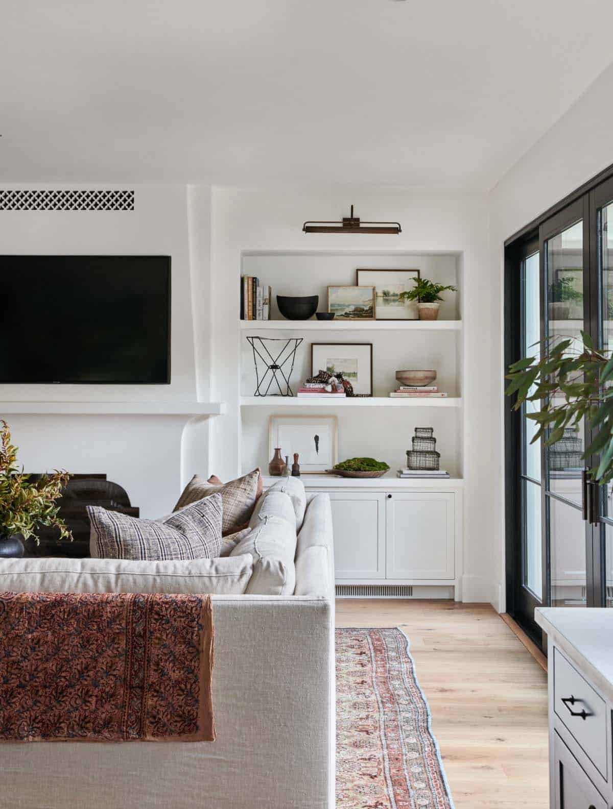 spanish-revival-living-room