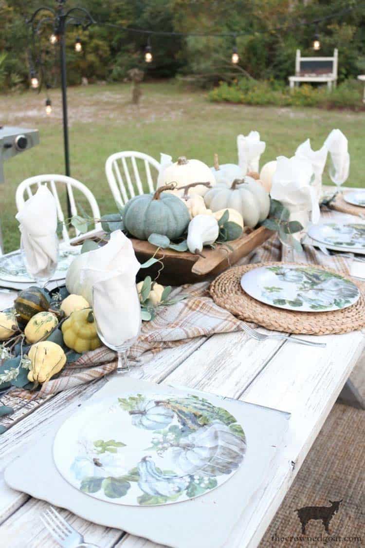 fall-table-decorating-ideas-outdoors