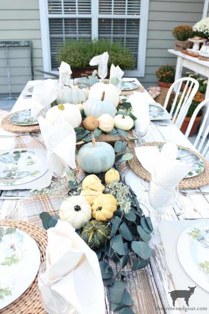 fall-table-decorating-ideas-outdoors