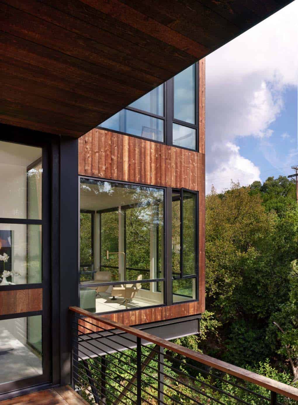 contemporary-energy-efficient-home-exterior