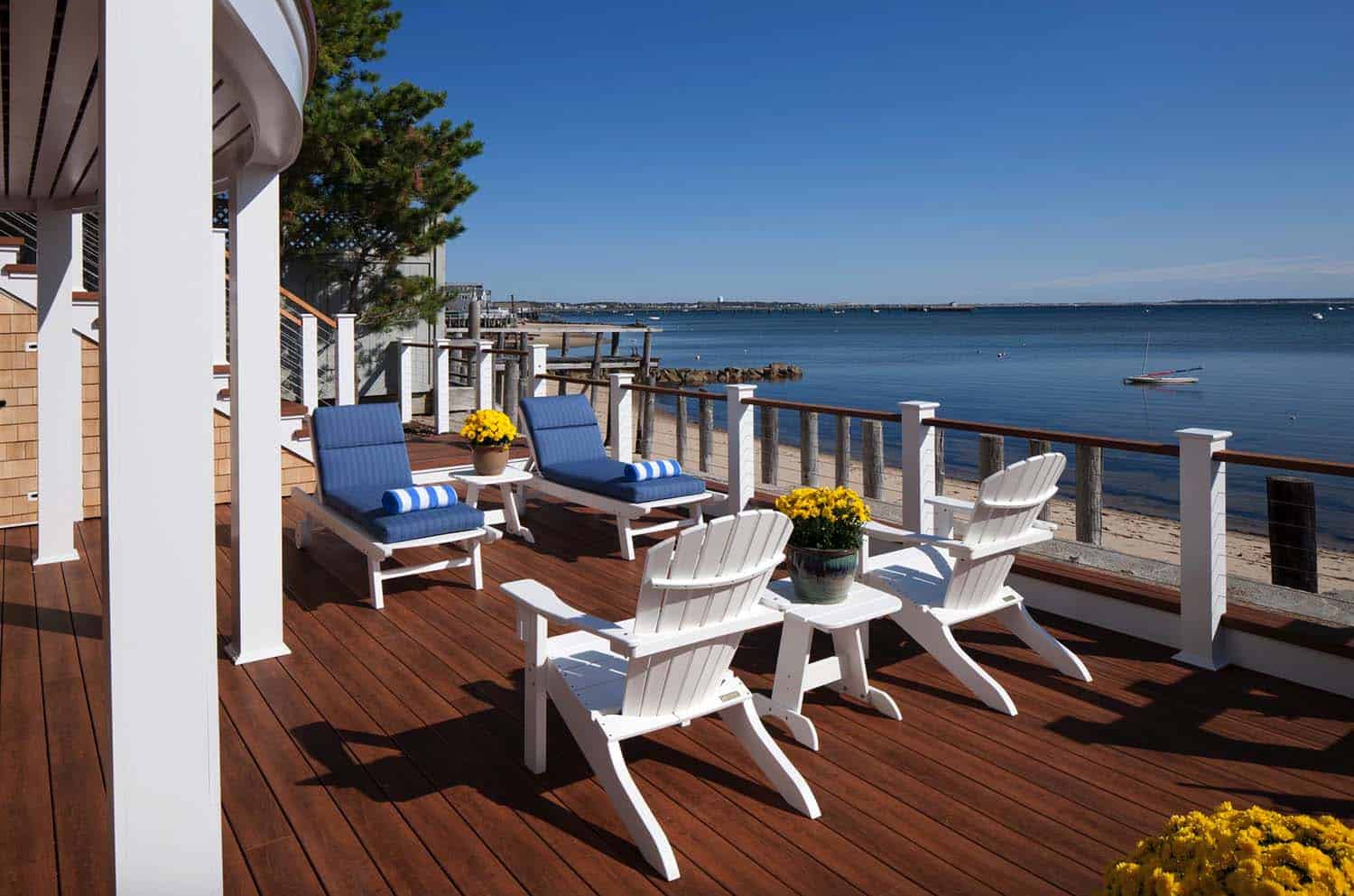 beach-house-beach-style-deck