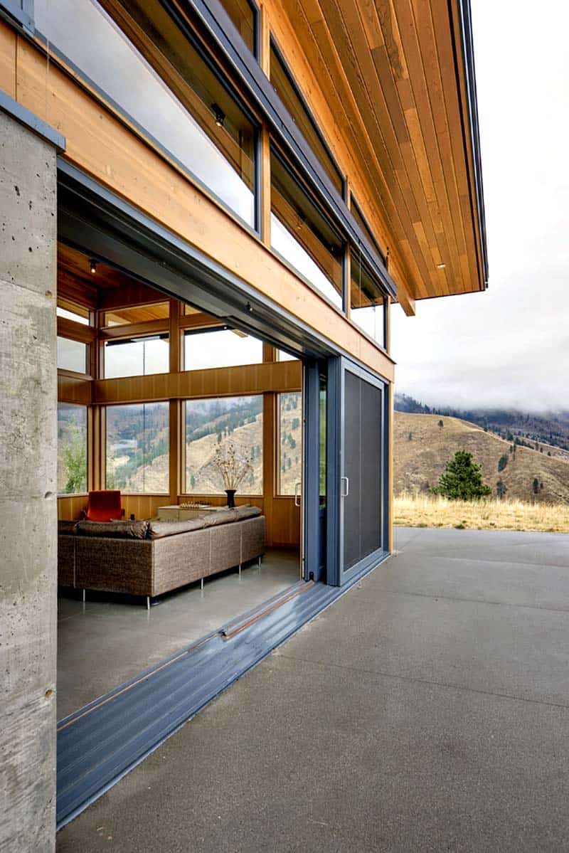 contemporary-cabin-exterior