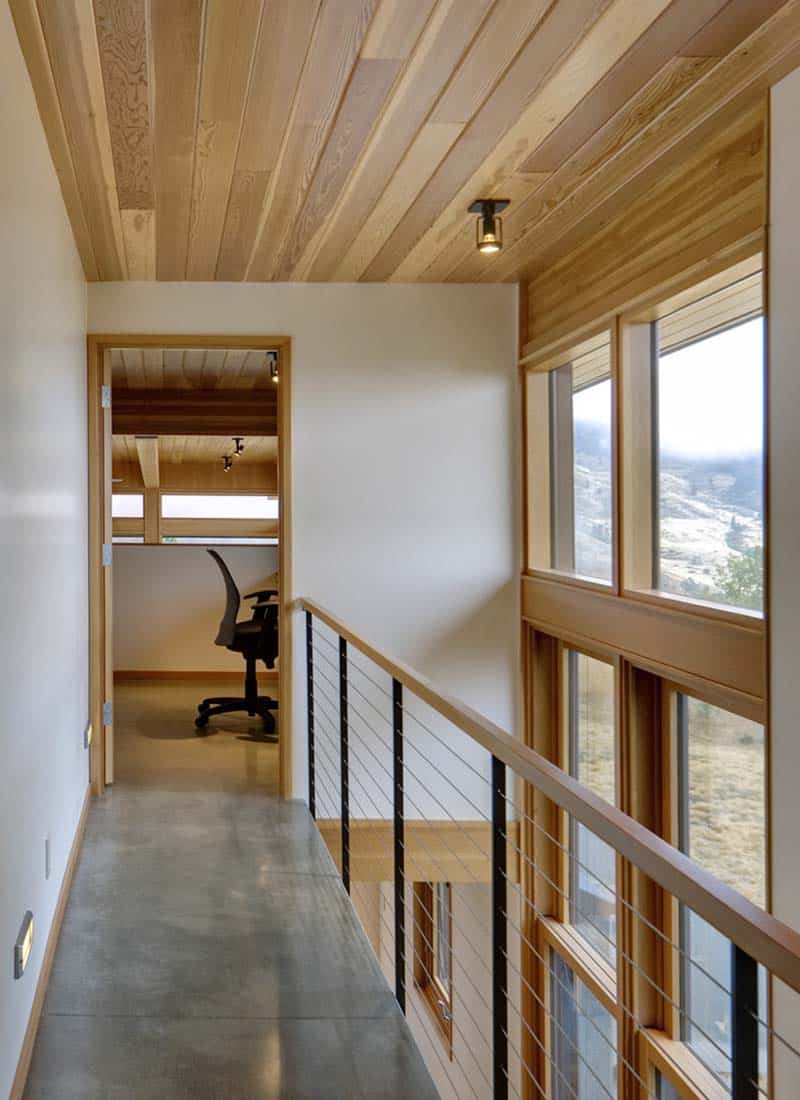 contemporary-cabin-hall