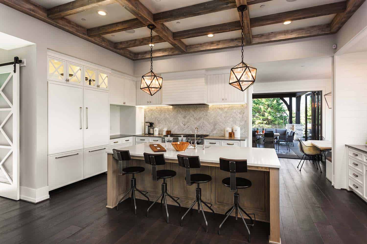 french-country-transitional-kitchen