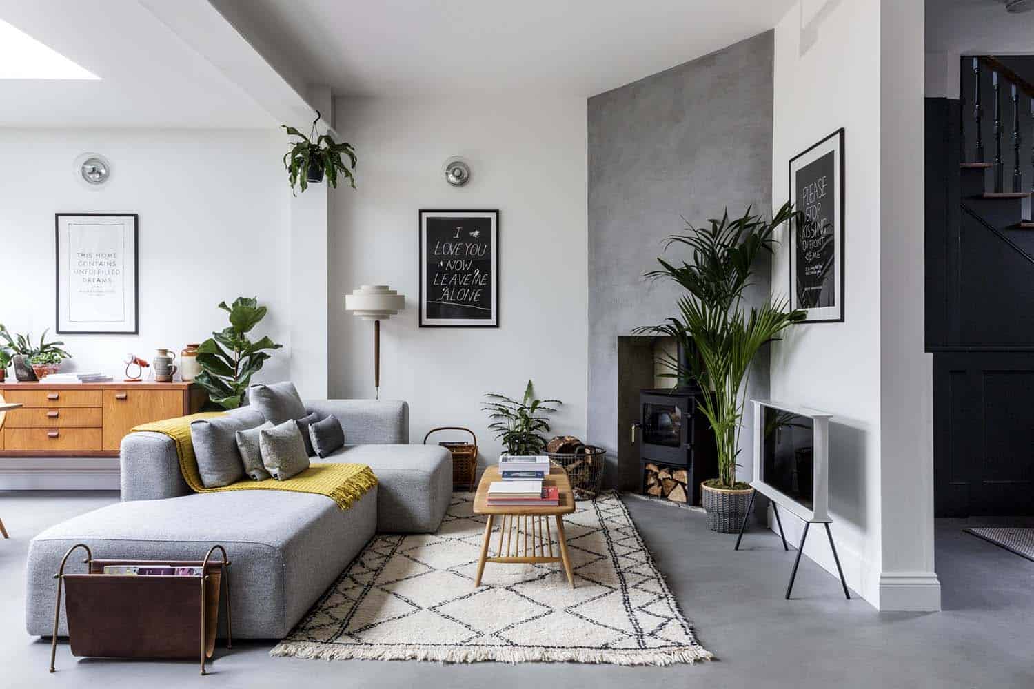 cottage-scandinavian-living-room