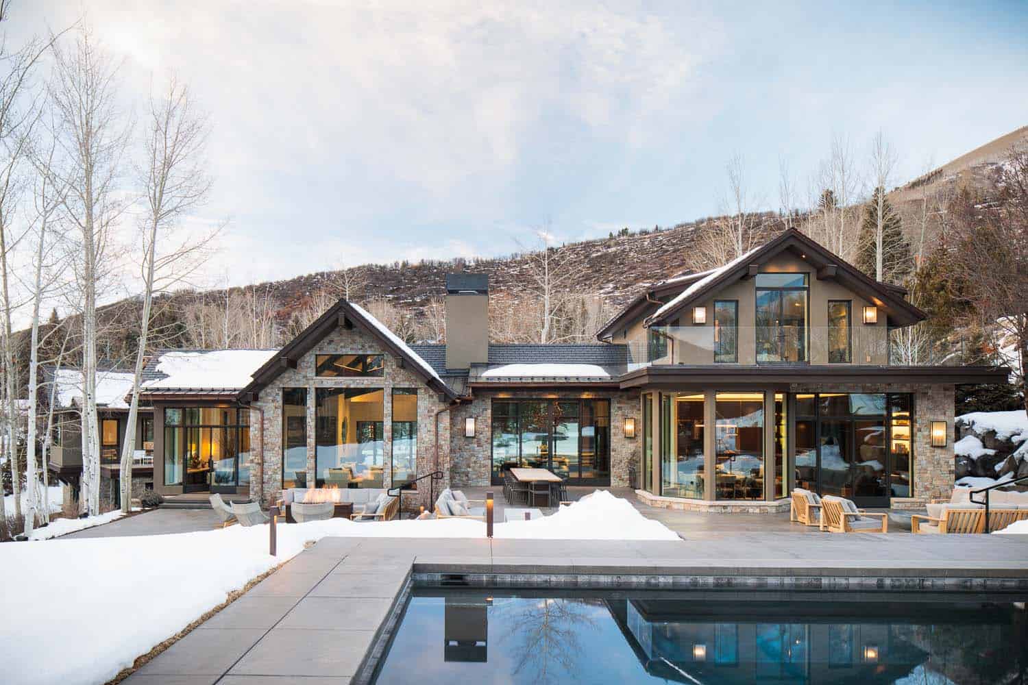 modern-mountain-home-outdoor-pool
