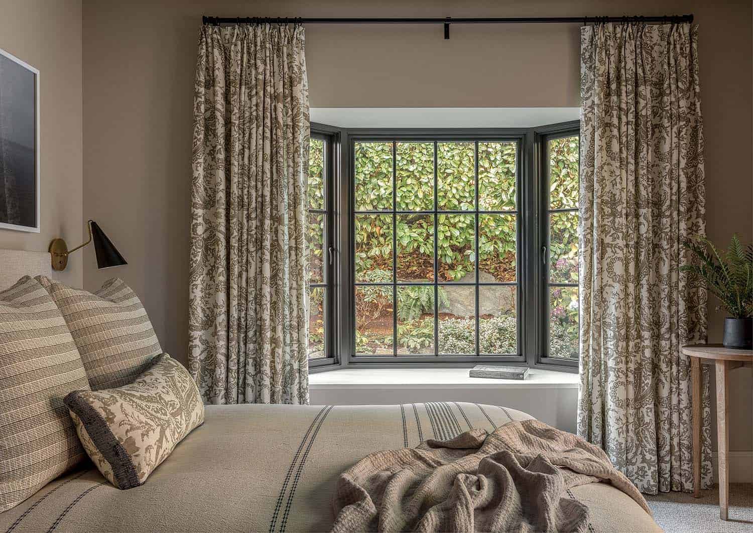 modern-tudor-home-bedroom