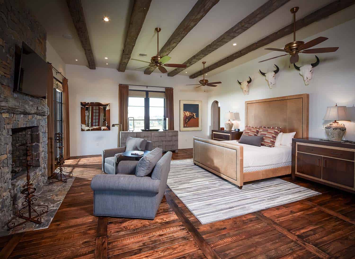 ranch-rustic-bedroom