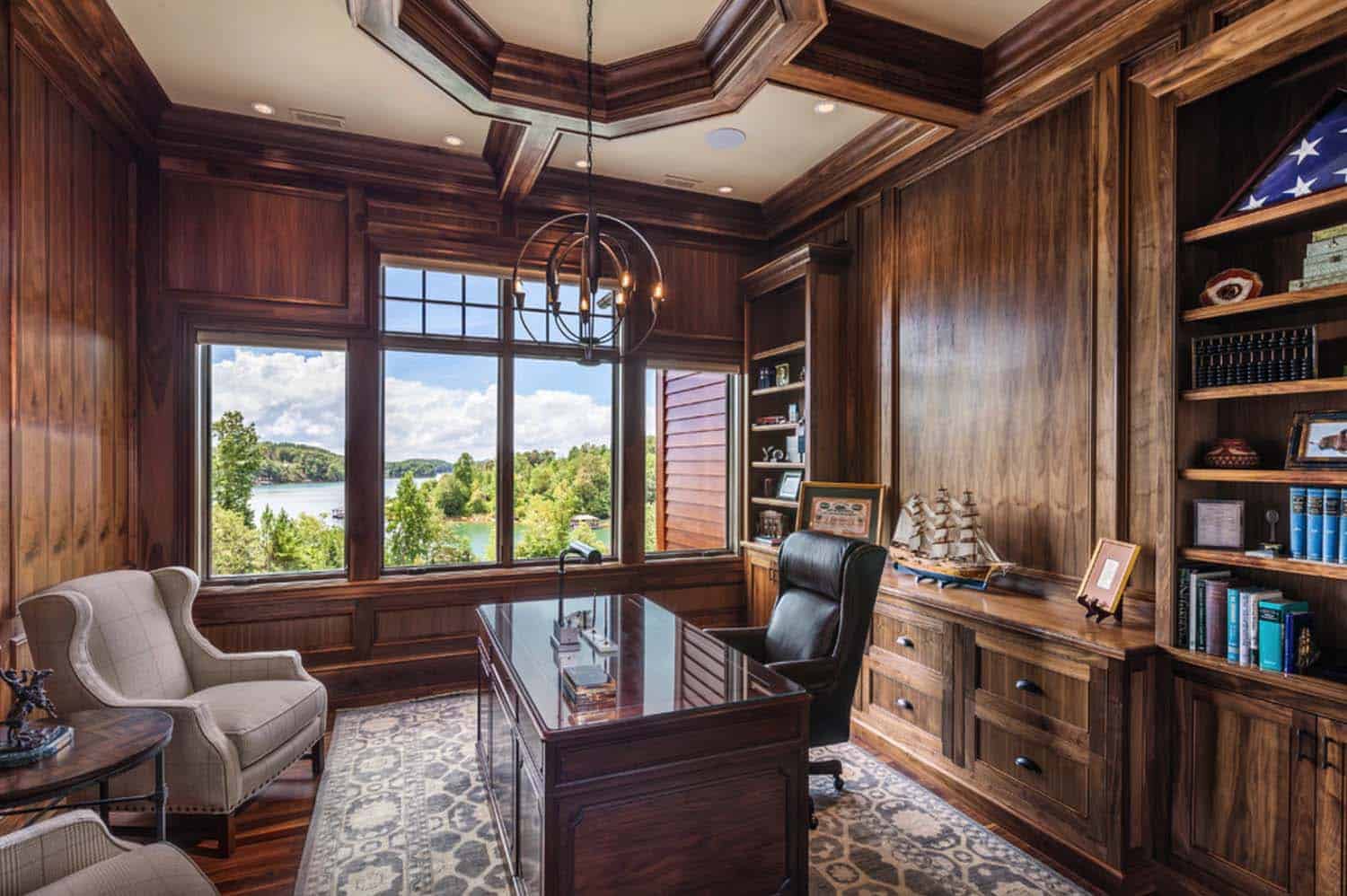 traditional-style-home-office