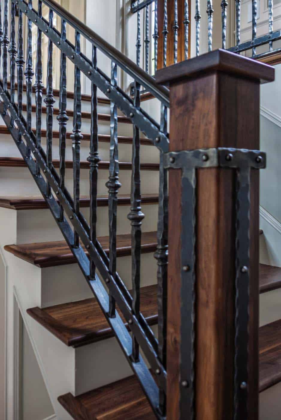 traditional-style-staircase-detail