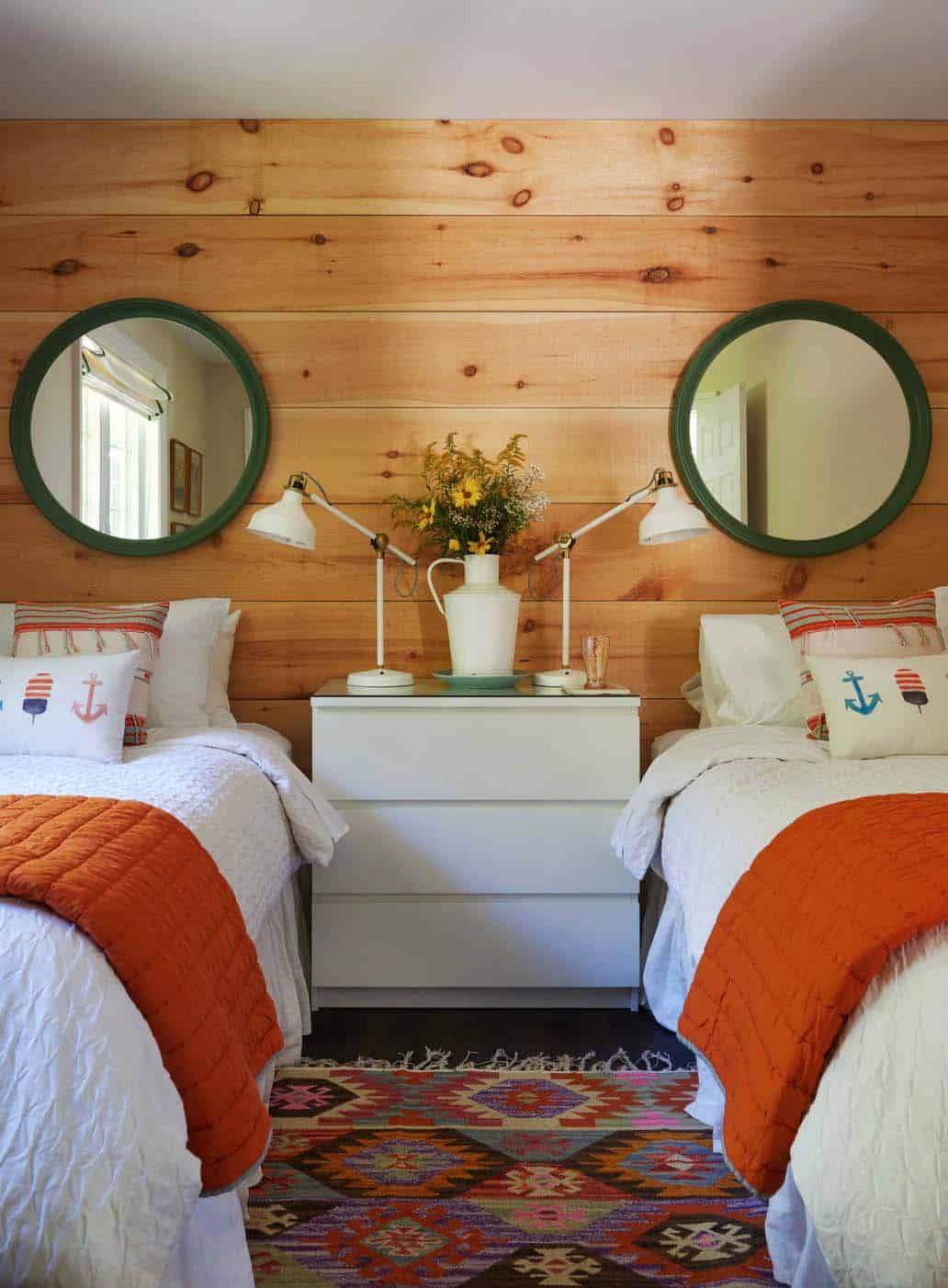 cottage-beach-style-kids-bedroom