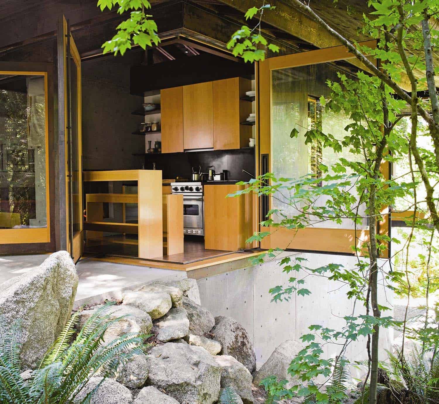 compact-modern-cabin-kitchen