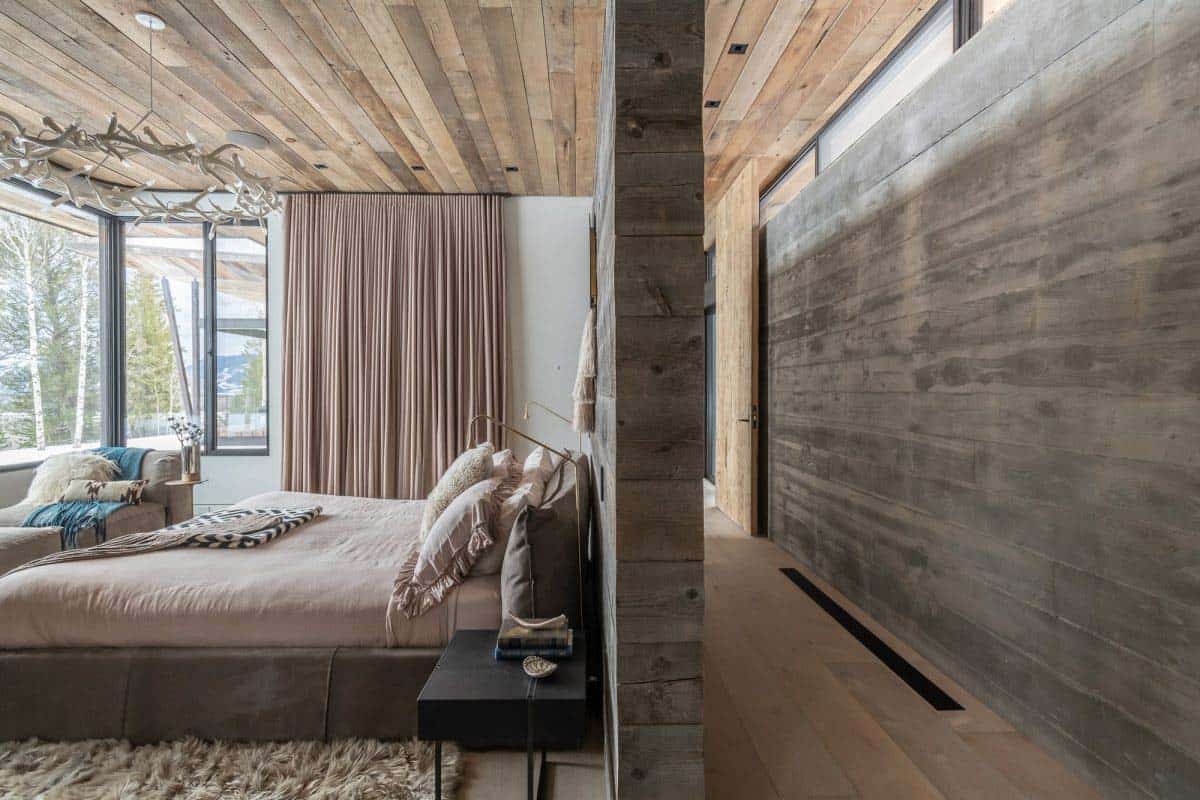 mountain-modern-master-bedroom