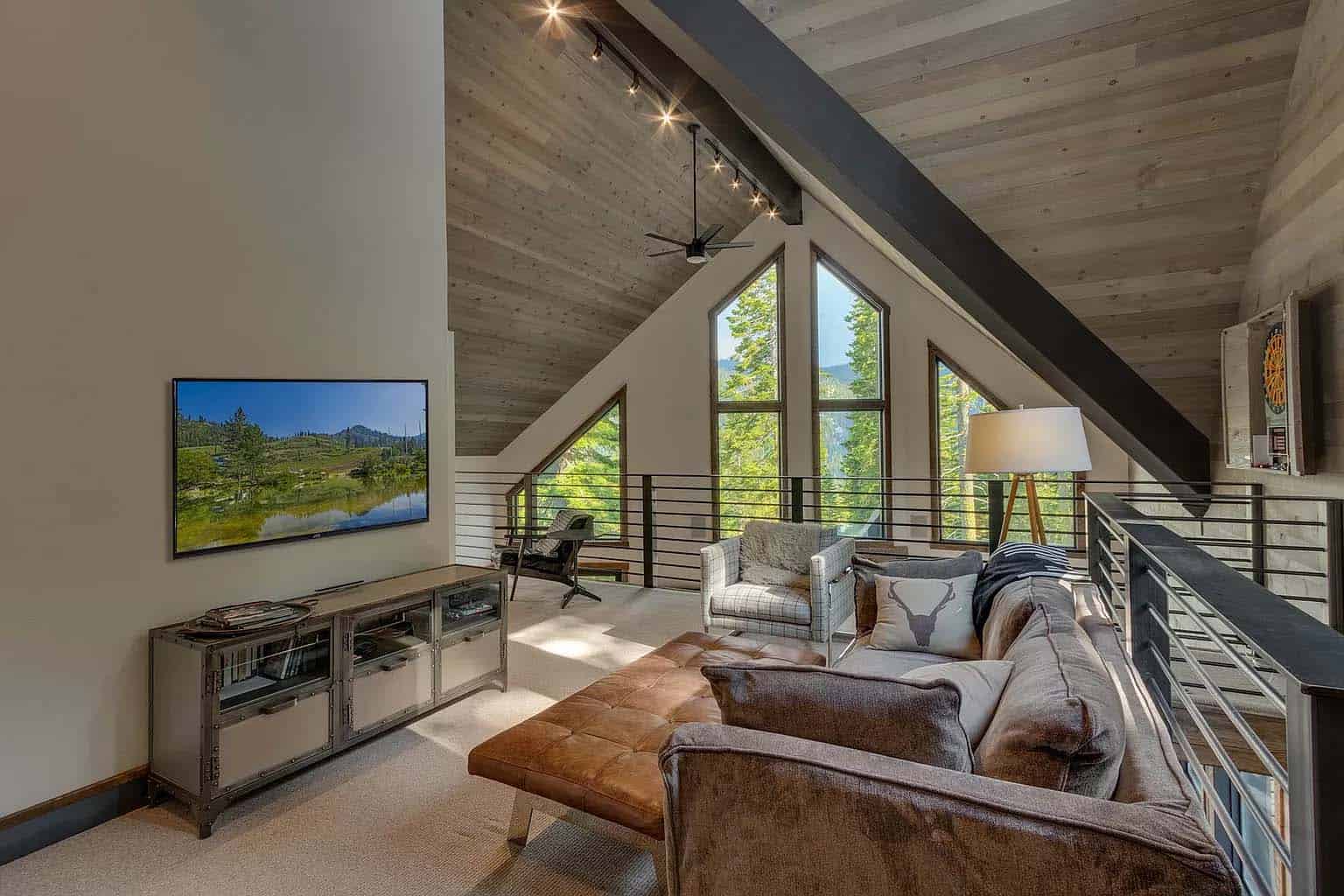 mountain-modern-chalet-family-room
