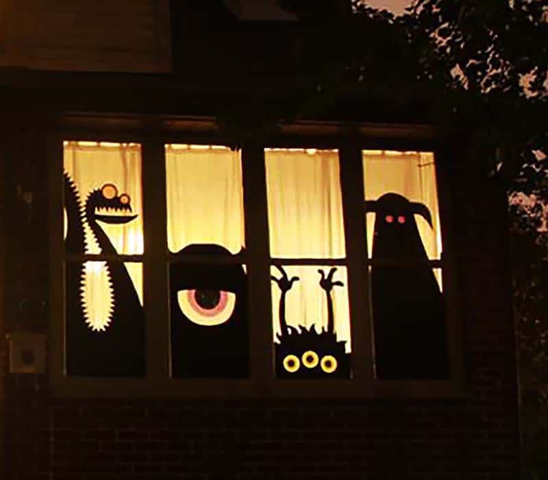 spooky-halloween-window-silhouette-ideas