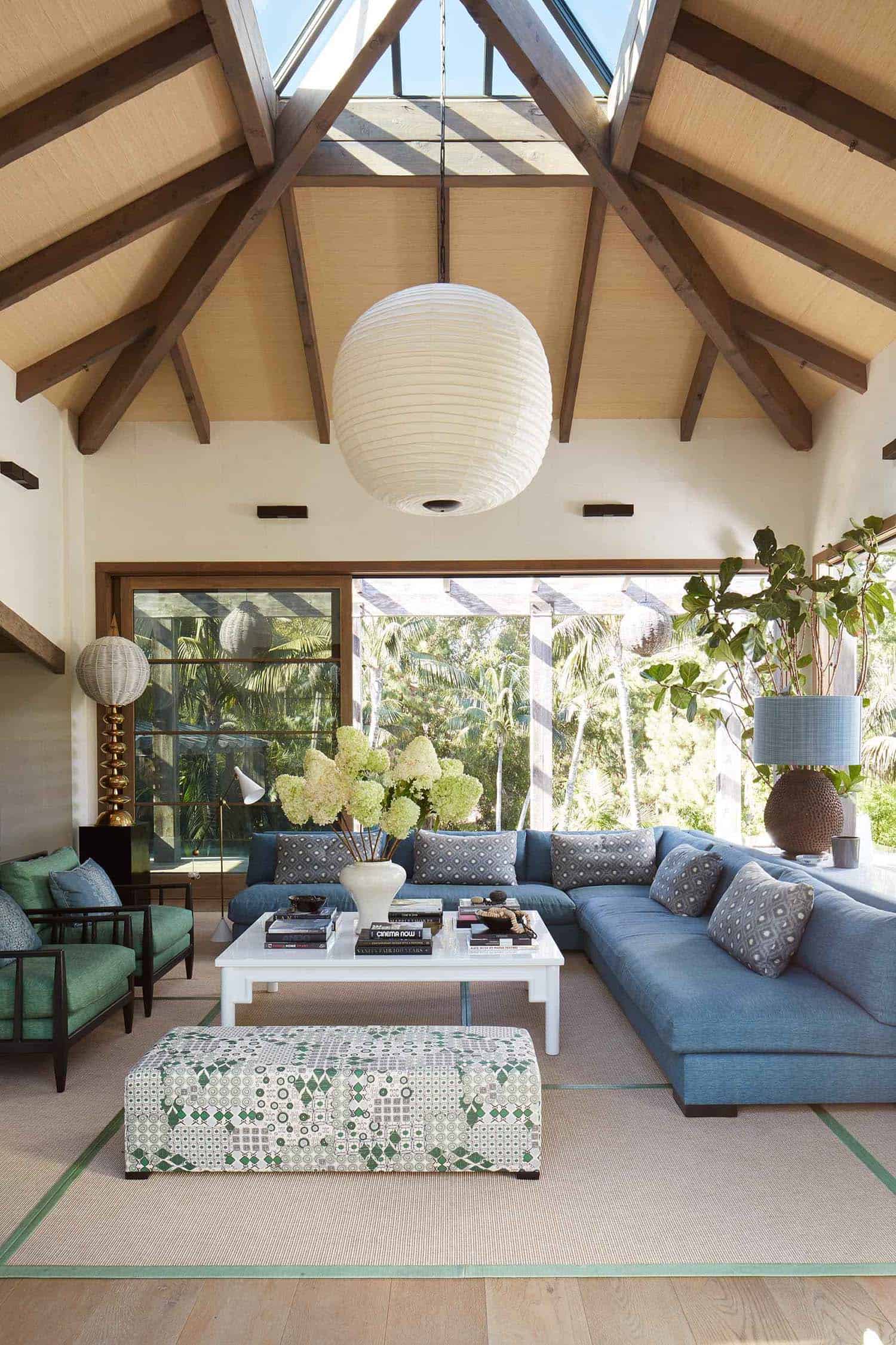 modern-balinese-style-living-room