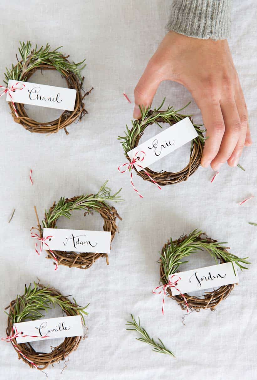 creative-thanksgiving-place-card-ideas-grapevine-wreath-rosemary