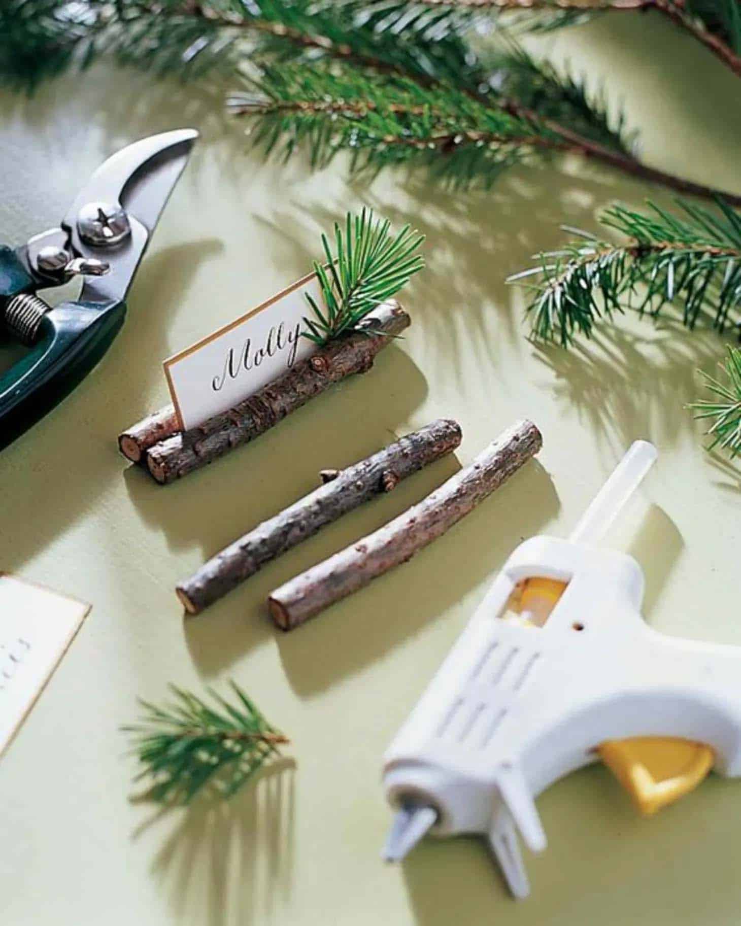 creative-thanksgiving-place-card-ideas-twigs-tree-trimmings
