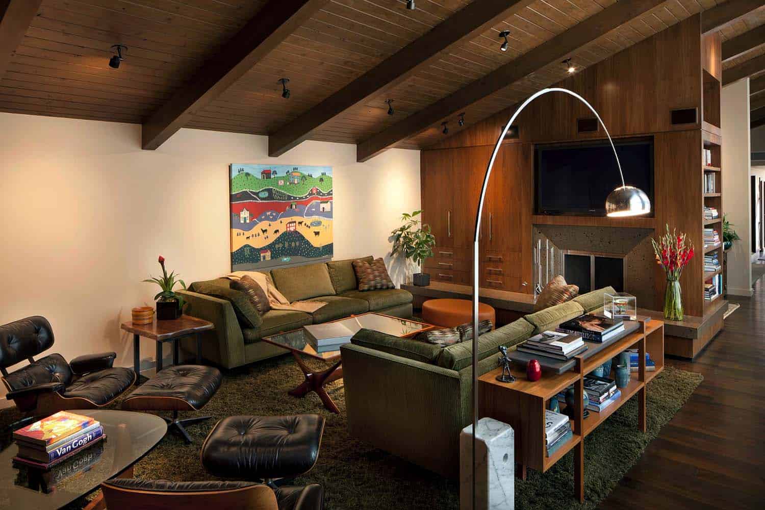 mid-century-modern-ranch-living-room