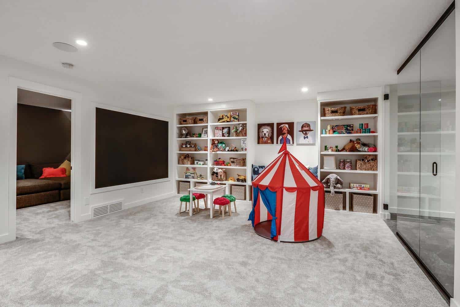modern-farmhouse-kids-playroom