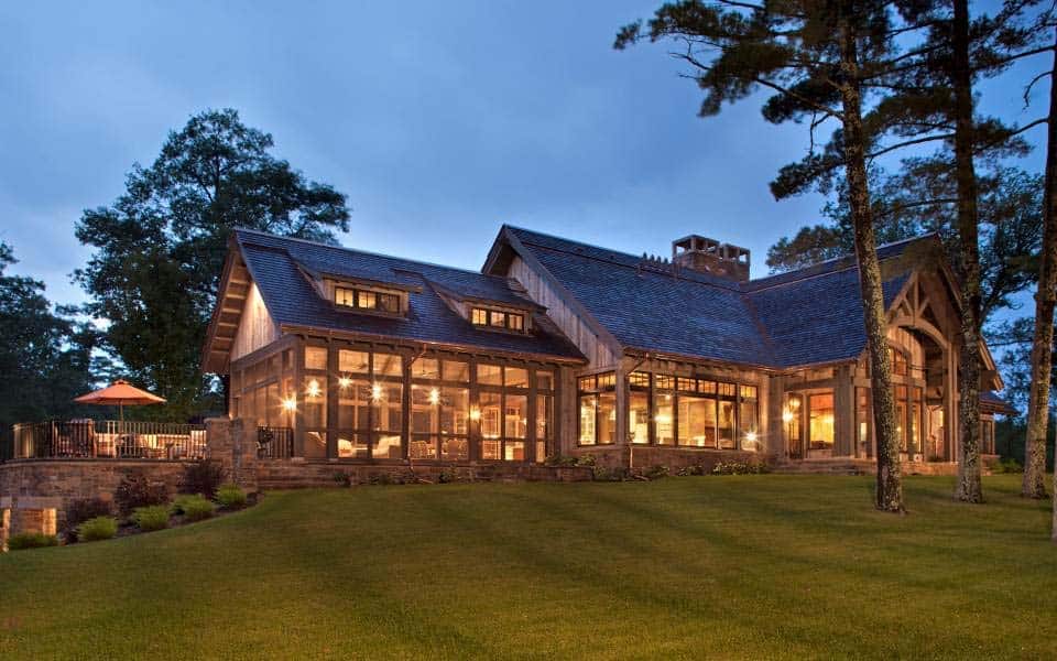 northern-wisconsin-rustic-cabin-retreat-exterior